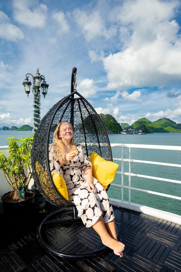 Hotel Halong Camellia Cruise Ha Long Esterno foto